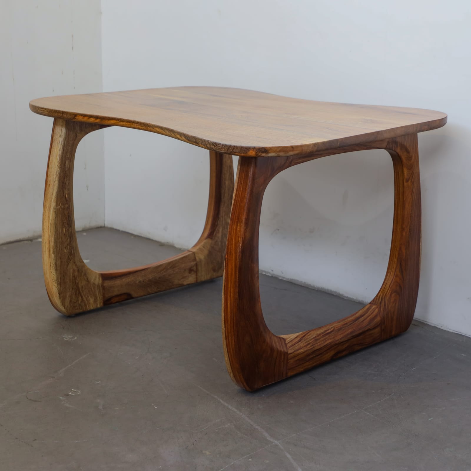 Ayusha Dining Table